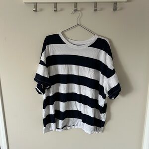 Old Navy T-Shirt